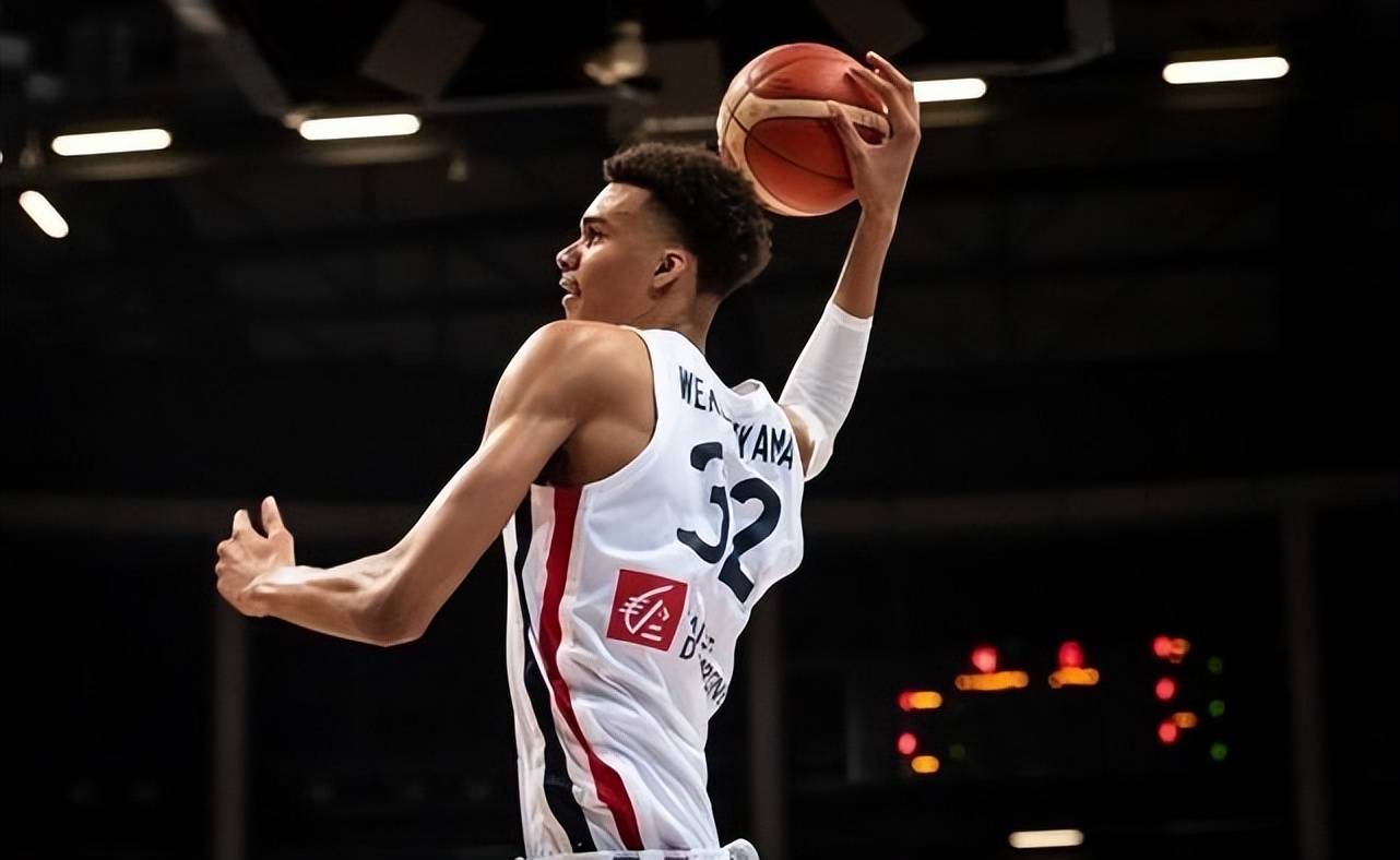 yy易游包含CBA常规赛倒计时，夏洛特黄蜂国际比赛日迎来里程碑，细节引发关注，震撼外界，训练强度明显提升的词条